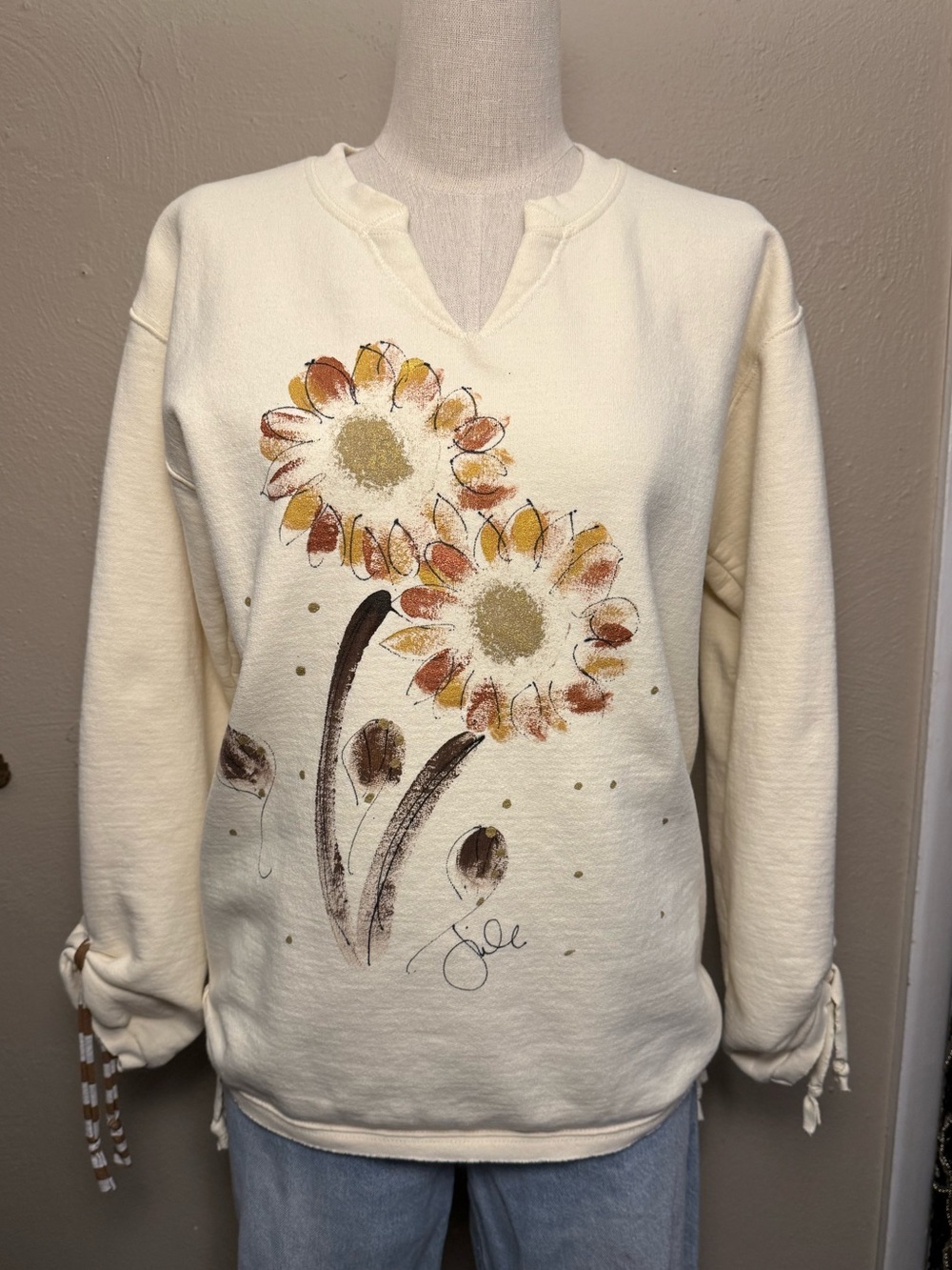 Kunky's Painted Art To Wear Cream Floral Lear Pullover Tie Details Size Small